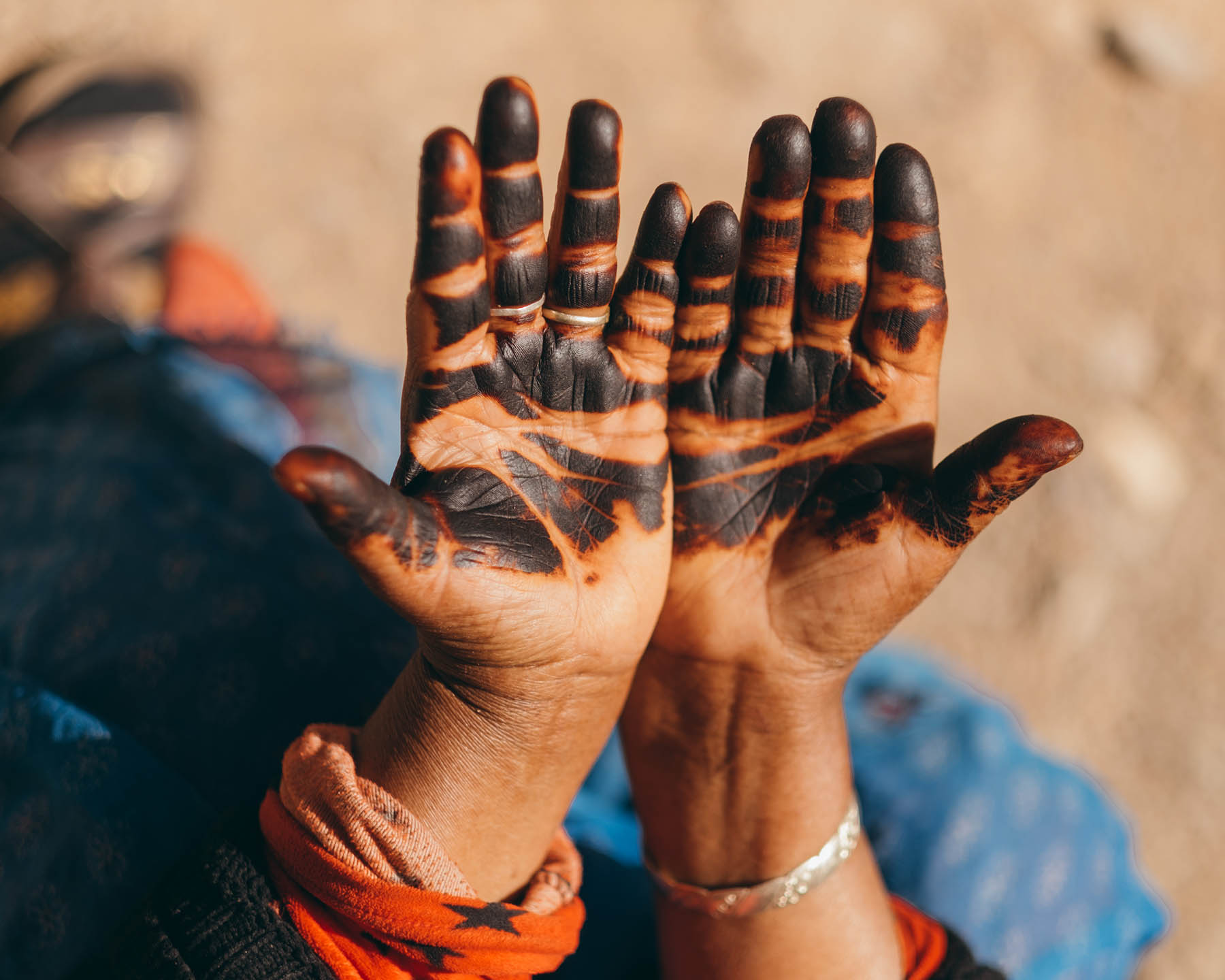 Henna dyed textiles The art of weaving and natural dyes in the